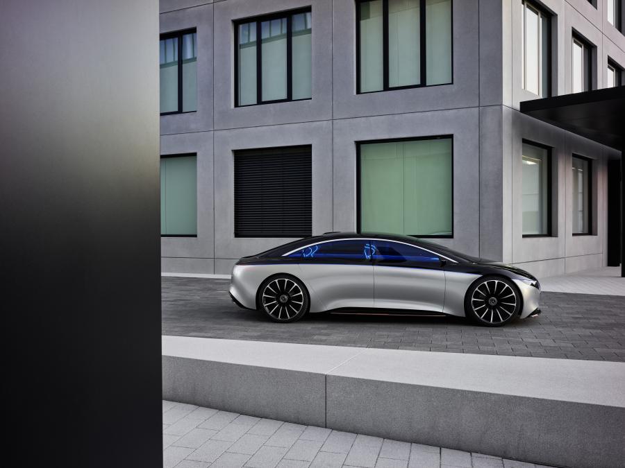 Mercedes-Benz Vision EQS 2019 года  (фото 8 из 54)